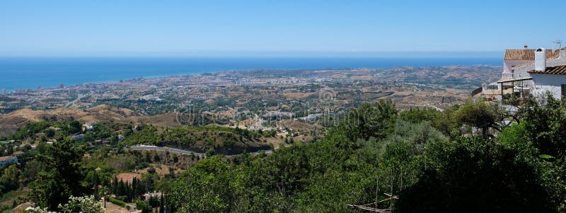 MIJAS, ANDALUCIA/SPAIN - 3 JUILLET : Vue de Mijas dans Andalousie image stock