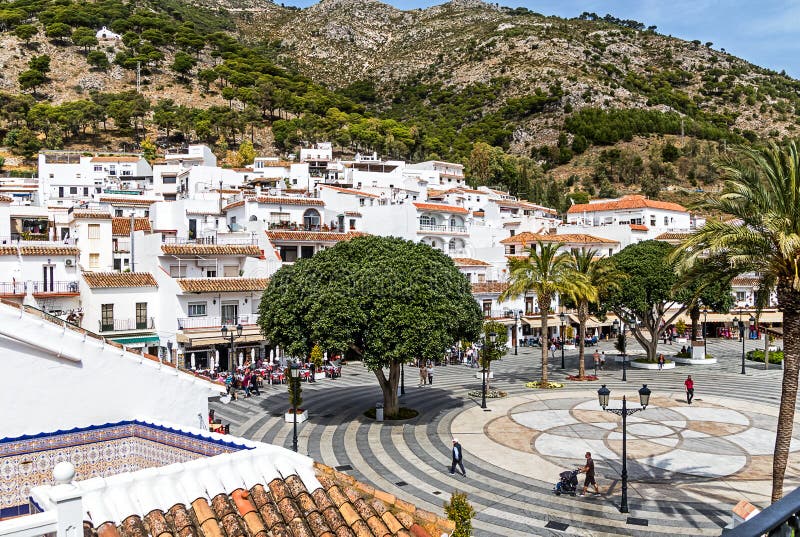 Mijas, a vila branca encantador de Costa del Sol, Andalucia, Espanha A plaza Virgen de la Pena, o quadrado principal na cidade fotos de stock Mijas, a vila branca encantador de Costa del Sol, Andalucia, Espanha A plaza Virgen de la Pena, o quadrado principal na cidade fotos de stock