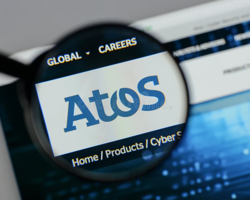 Milaan, Italië - Augustus 10, 2017: Atosembleem op websitehomepa stock foto Milaan, Italië - Augustus 10, 2017: Atosembleem op websitehomepa stock foto