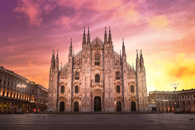 File:Pink sunset over the Duomo.jpg - Wikimedia Commons