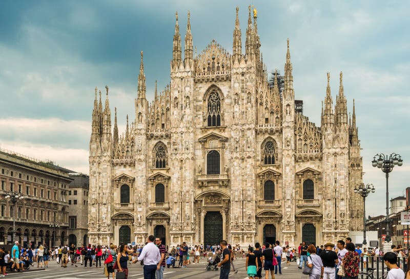 Milan Duomo Square editorial stock image. Image of touring - 51479594