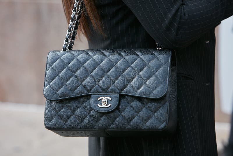 973 Woman Chanel Bag Stock Photos - Free & Royalty-Free Stock Photos from  Dreamstime