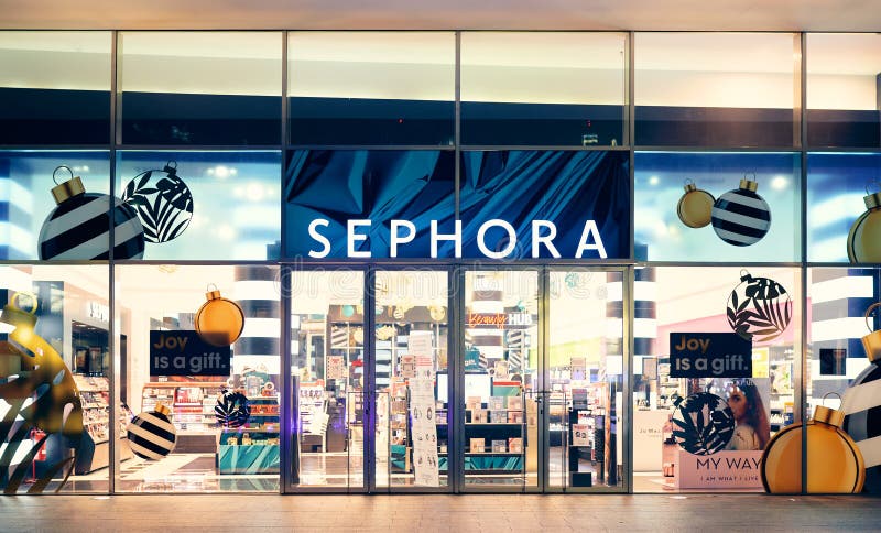 Milan Itália 17122020. Logotipo Sephora E Vitrine Da Loja à Noite Com Decoração De Natal. Sephora é Maquiagem Foto Editorial - Imagem de dever, europa: 206566331 Milan Itália 17122020. Logotipo Sephora E Vitrine Da Loja à Noite Com Decoração De Natal. Sephora é Maquiagem Foto Editorial - Imagem de dever, europa: 206566331
