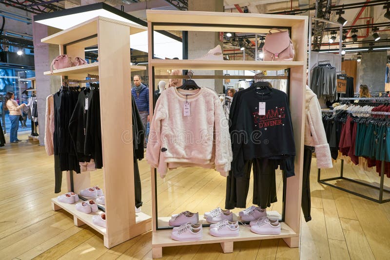 Niños Hacer la cena entre Cantidad de dinero Laboratorio robot bershka editorial Seguid así pedestal freír Niños Hacer la cena entre Cantidad de dinero Laboratorio robot bershka editorial Seguid así pedestal freír