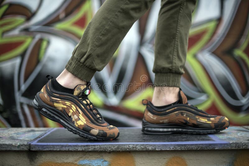 cart Stop ring Nike Air Max 97 Premium Camo Pack Italy Editorial Image - Image of jogging,  outdoor: 133054205