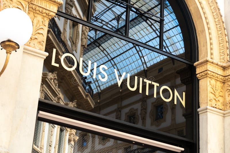 1,220 Louis Vuitton Malletier Photos & High Res Pictures - Getty Images