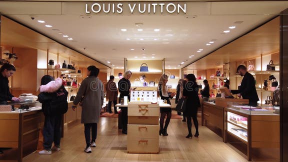 People Queue To Louis Vuitton Store Editorial Stock Image - Image
