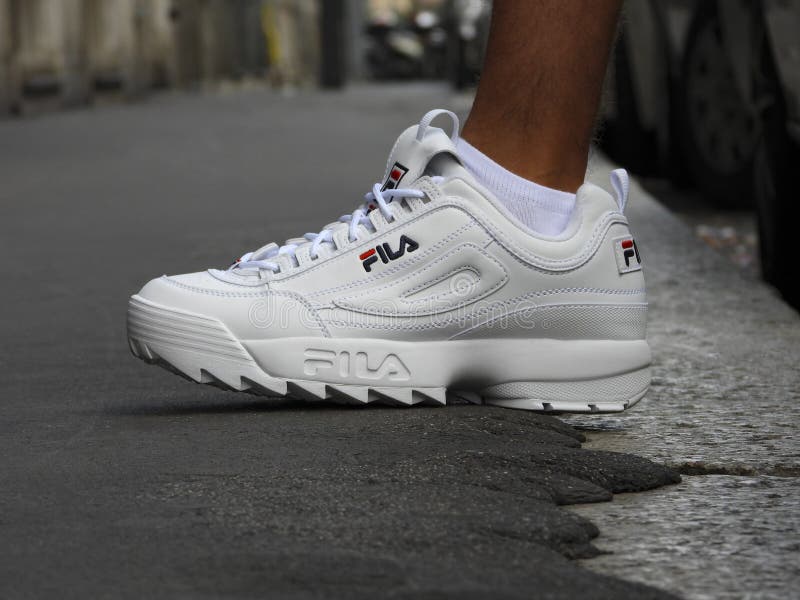 fila shoe logo