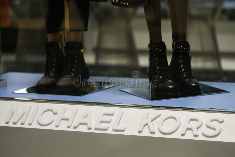 Michael kors logo hi-res stock photography and images - Alamy