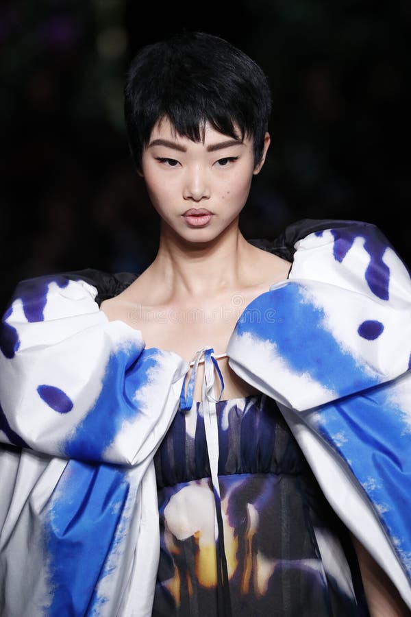 Yoon Young Bae Walks the Runway at the Moschino Ready To Wear Spring ...