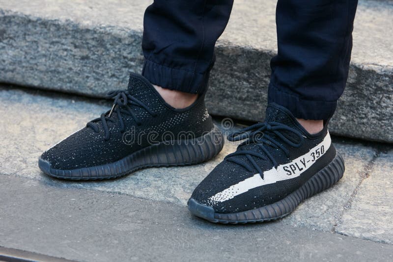 style with yeezy 350