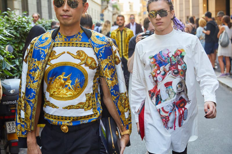 Hoofd bad Bewijs Men with Versace Shirt and Jacket with Golden Decorations and Man with  Purple Braids before Versace Fashion Show Editorial Stock Photo - Image of  color, jacket: 194553653