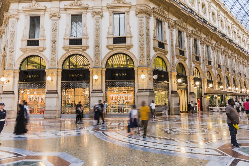 Milan Luxuous Shopping Mall Editorial Stock Image - Image of centre ...