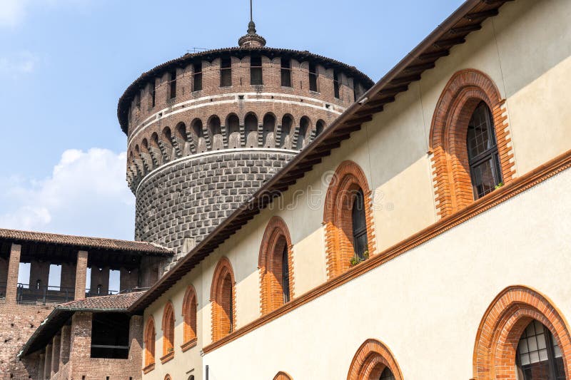 Milano (Italia) - Castello Sforzesco fotografia stock libera da diritti Milano (Italia) - Castello Sforzesco fotografia stock libera da diritti