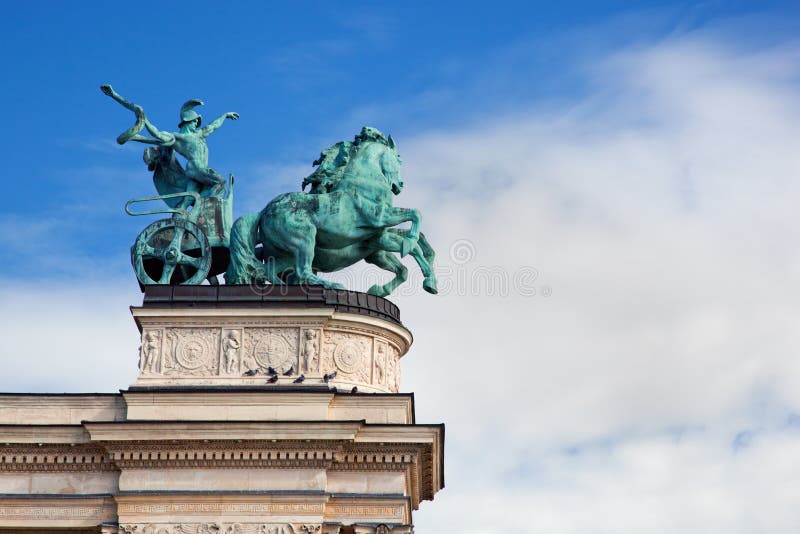 Milenium zabytek przy bohaterami Kwadratowymi. Budapest, Węgry fotografia stock Milenium zabytek przy bohaterami Kwadratowymi. Budapest, Węgry fotografia stock