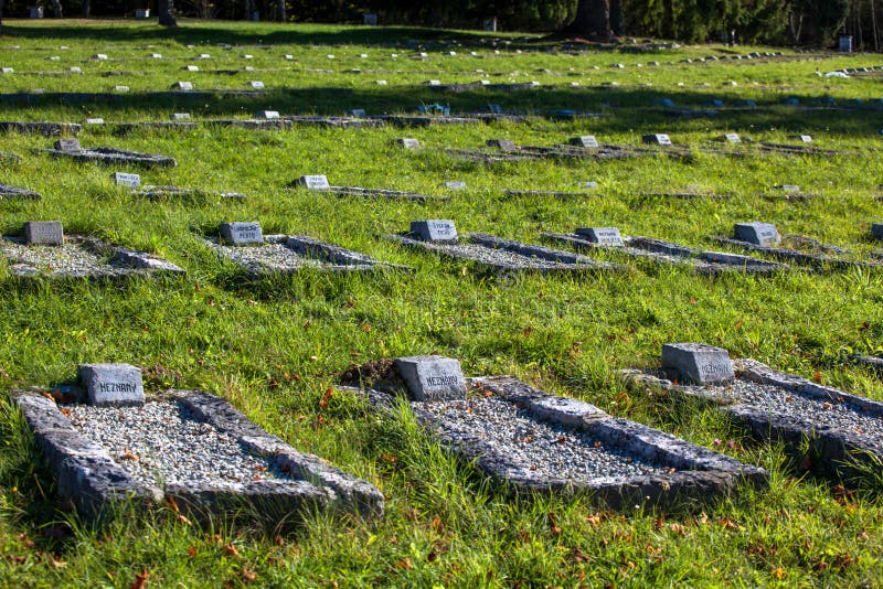 Vojenský hřbitov, Slovensko