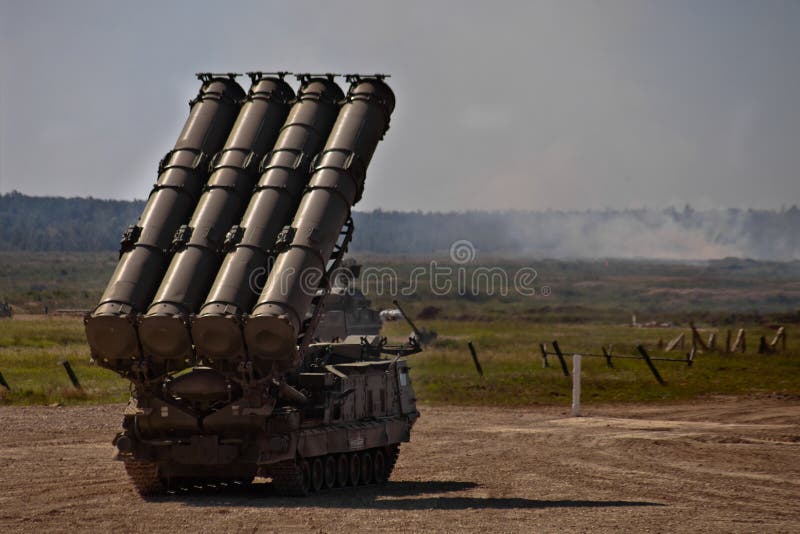 Militär mitt Alabino, Moskvaregion/Ryssland: Augusti 24, 2018 arkivbilder Militär mitt Alabino, Moskvaregion/Ryssland: Augusti 24, 2018 arkivbilder