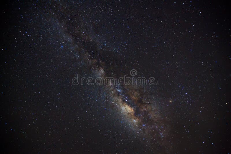Milkyway hermoso en un cielo nocturno fotografía de archivo Milkyway hermoso en un cielo nocturno fotografía de archivo