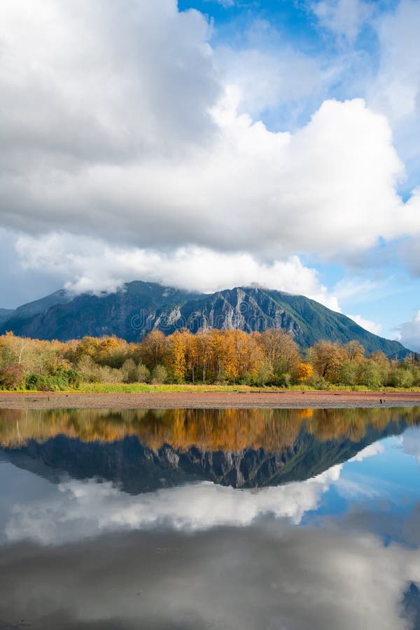 200+ Mount Si Stock Photos, Pictures & Royalty-Free Images - iStock