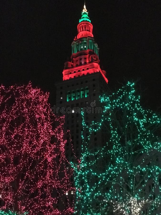 FANTASTIC CHRISTMAS and HOLIDAY LIGHTS in CLEVELAND`S NEW PUBLIC SQUARE Stock Photo Image of