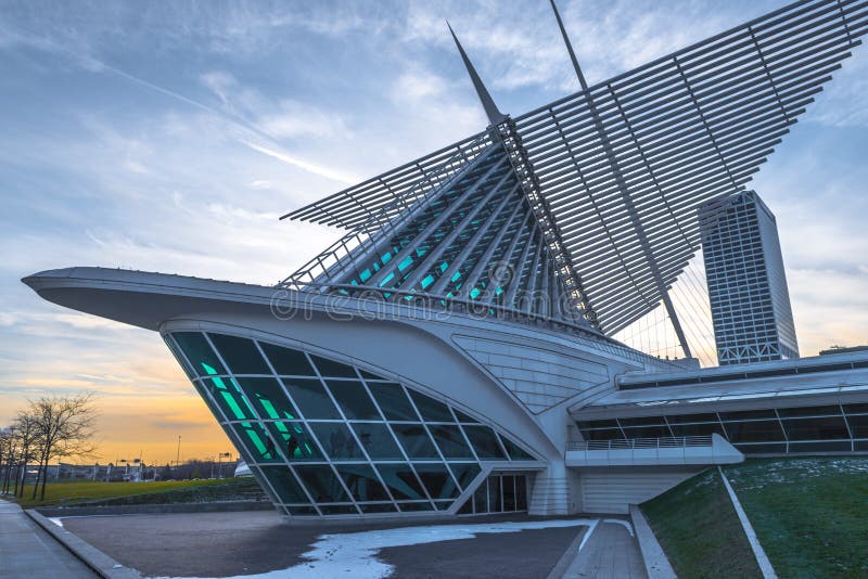 Milwaukee 24 oz. Beer Glass - Art Museum Calatrava