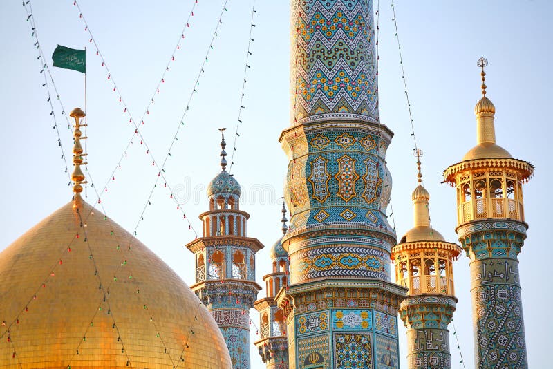 Minarety Komm v Íránu Kumm je považováno za svaté město v Šíitském Islámu.