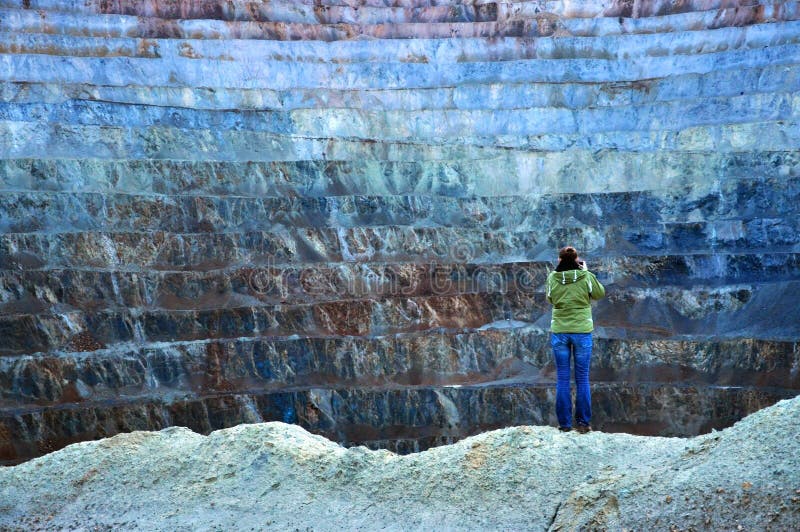 Mine d'or d'exploitation à ciel ouvert dans Rosia Montana, Roumanie images stock Mine d'or d'exploitation à ciel ouvert dans Rosia Montana, Roumanie images stock