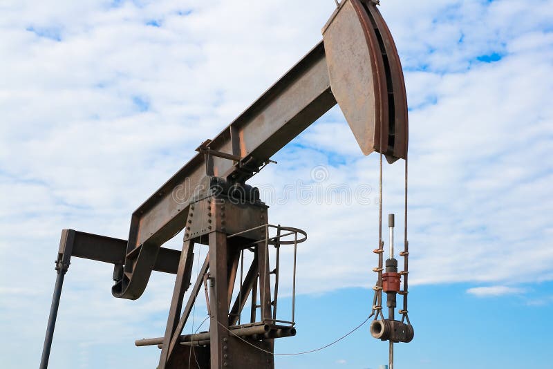 Abandoned oil well stock photo. Image of mineral, hydrocarbon 12578544