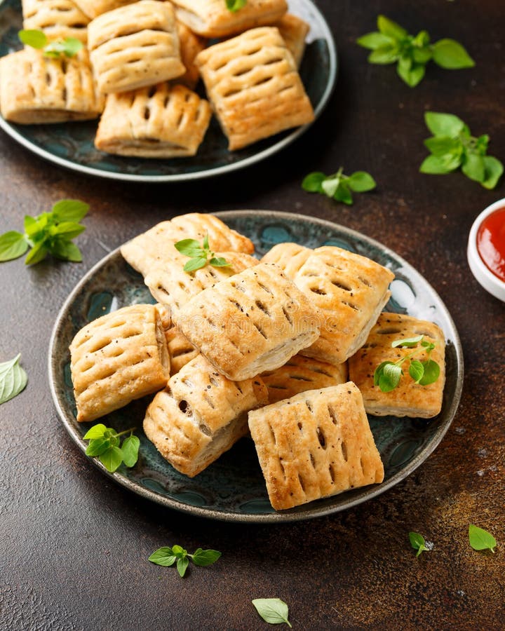 Mini Beef Patties with Vegetables and Red Wine Wrapped in Puff Pastry