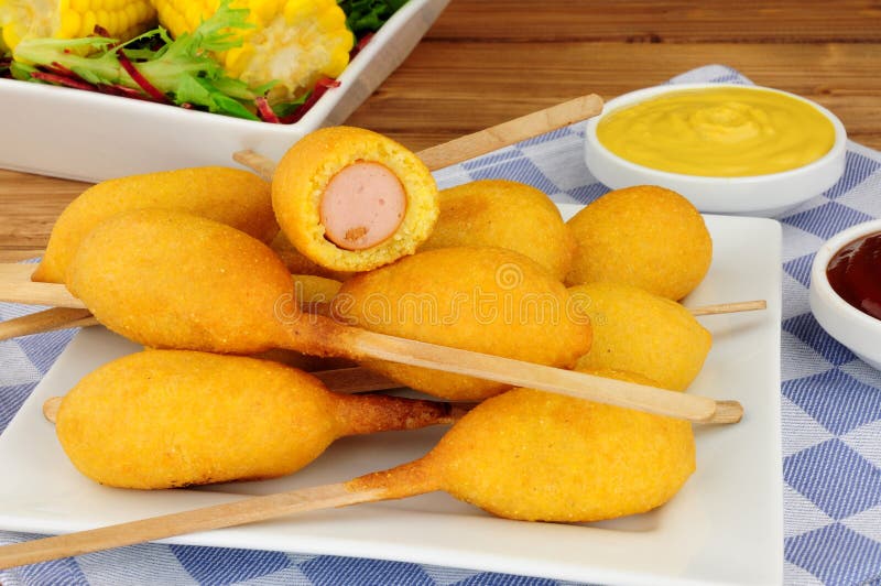 Mini Partyjny Corndogs zdjęcie royalty free