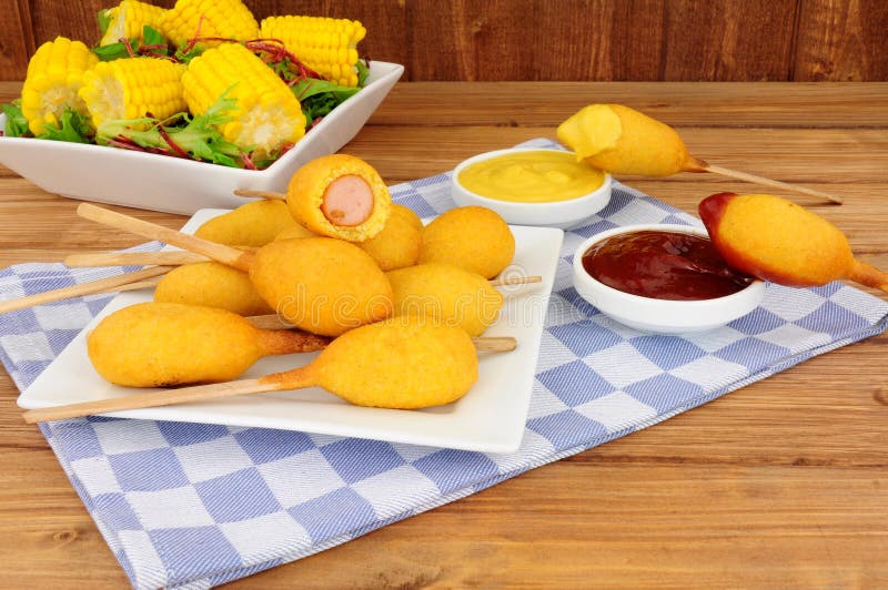 Mini Partyjny Corndogs zdjęcia royalty free