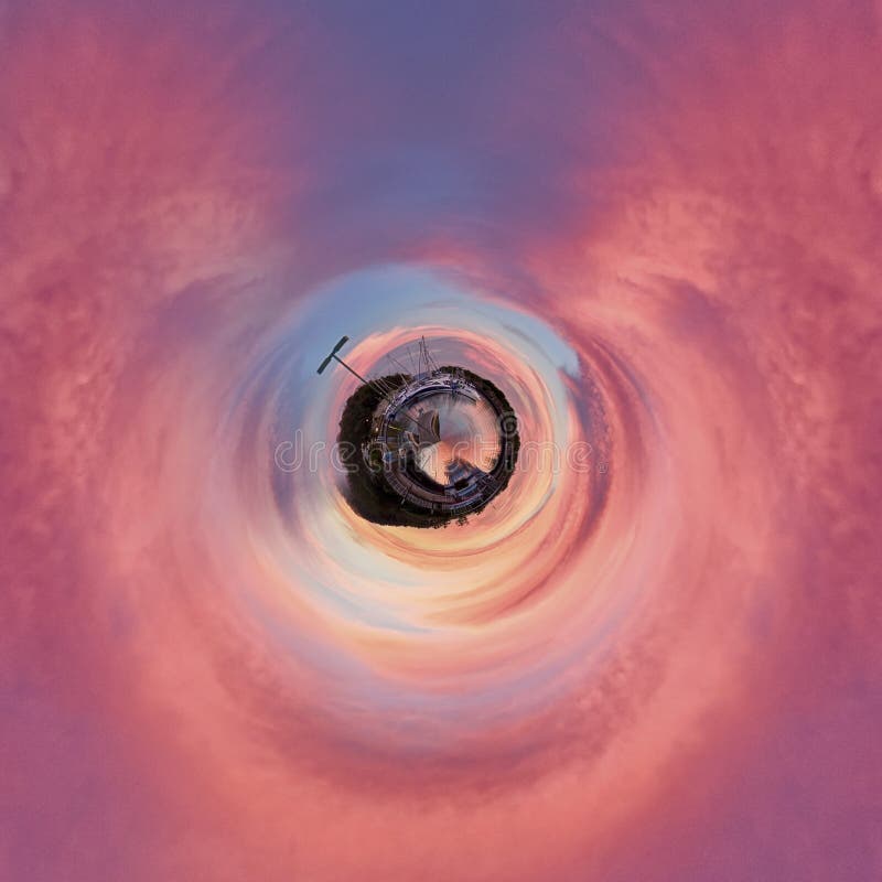 voyeur planet red clouds