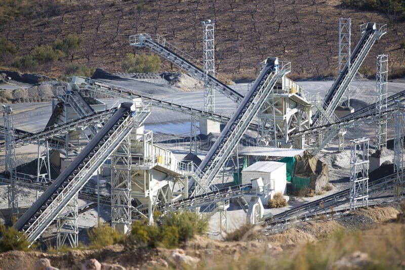 Miniera a cielo aperto ed impianto di lavorazione immagini stock Miniera a cielo aperto ed impianto di lavorazione immagini stock