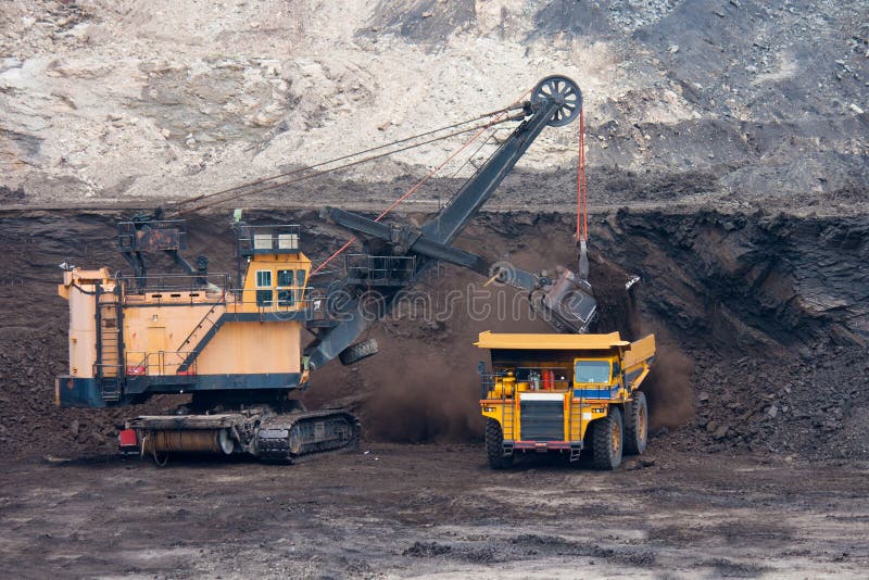 Mining truck unload coal