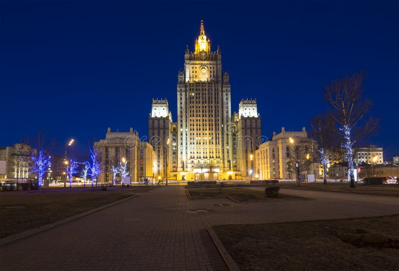 Ministerie van Buitenlandse zaken van de Russische Federatie, Smolenskaya-Vierkant, Moskou, Rusland stock afbeelding Ministerie van Buitenlandse zaken van de Russische Federatie, Smolenskaya-Vierkant, Moskou, Rusland stock afbeelding