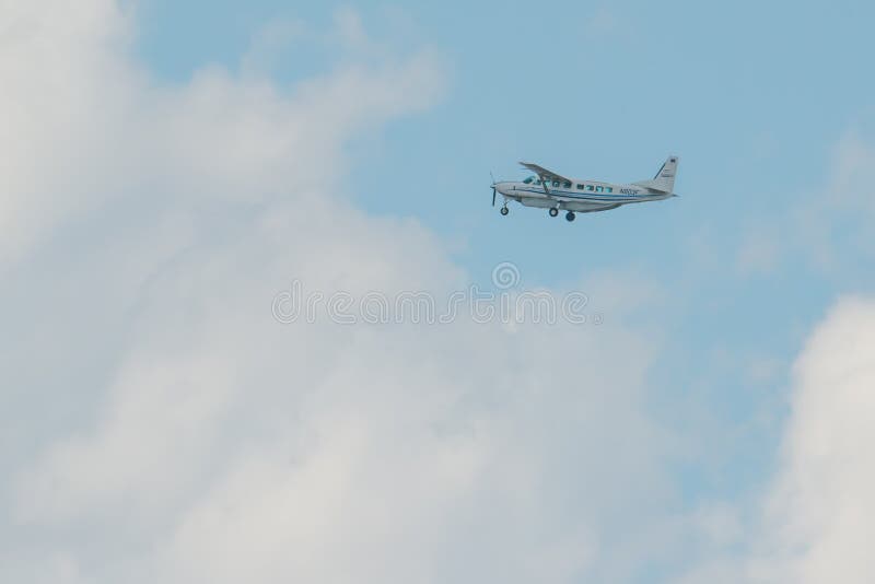 MINNEAPOLIS, MINNESOTA / USA - JUNE 25, 2019: Closeup of airplane aircraft departures taking off from the MSP - Minneapolis / St stock photography MINNEAPOLIS, MINNESOTA / USA - JUNE 25, 2019: Closeup of airplane aircraft departures taking off from the MSP - Minneapolis / St stock photography