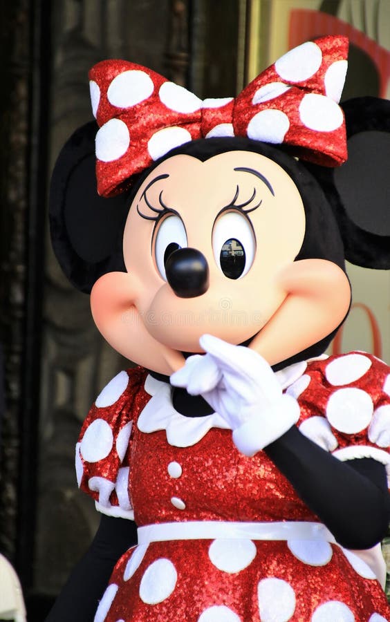 Minnie Mouse krijgt een ster royalty-vrije stock afbeeldingen Minnie Mouse krijgt een ster royalty-vrije stock afbeeldingen