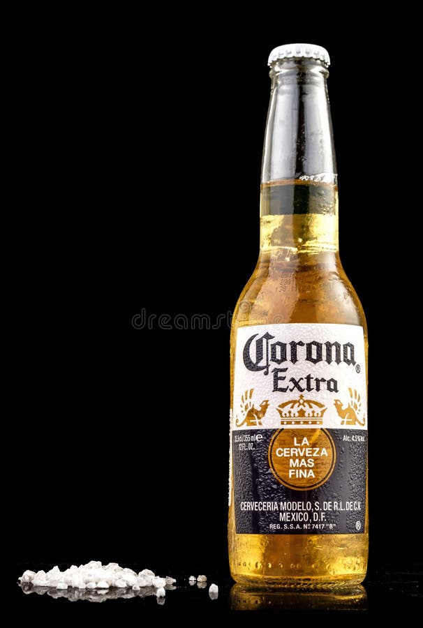 MINSK, BIELORRUSIA - 10 DE JULIO DE 2017: Foto Editorial De La Botella De Cerveza De Corona Extra Aislada En El Negro, Uno Del Wo Fotografía editorial - Imagen de bebida, original: 96036497 MINSK, BIELORRUSIA - 10 DE JULIO DE 2017: Foto Editorial De La Botella De Cerveza De Corona Extra Aislada En El Negro, Uno Del Wo Fotografía editorial - Imagen de bebida, original: 96036497