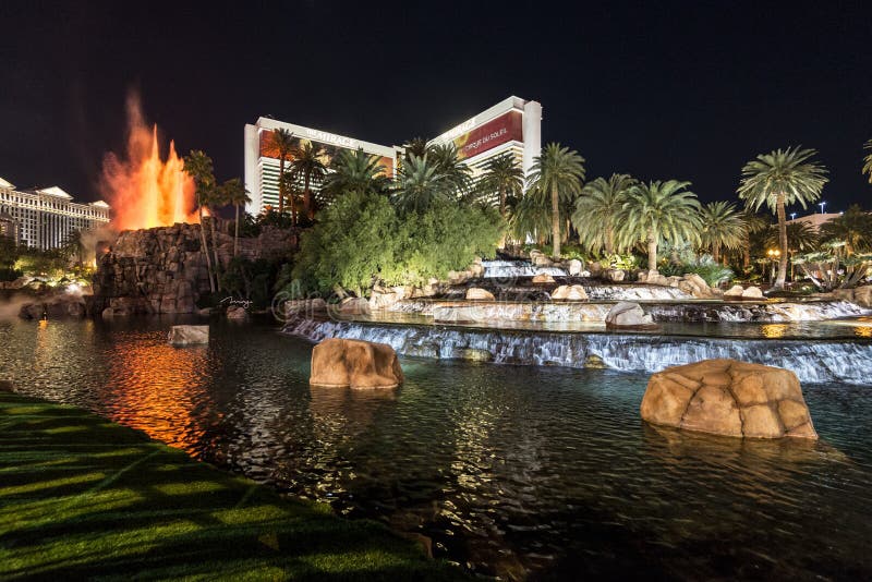 The Mirage hotel Las vegas editorial image. Image of bright - 49877620