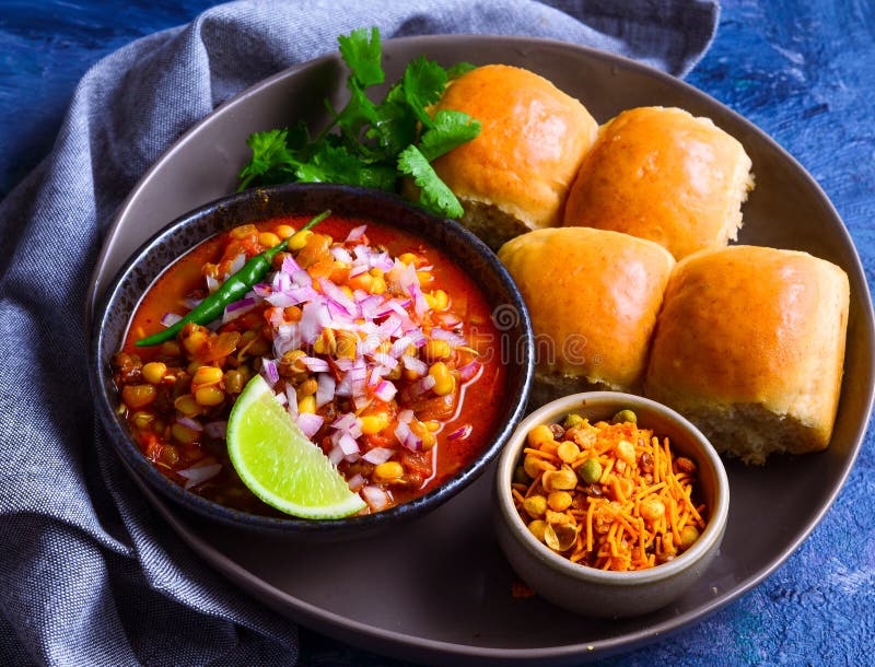 Spicy curry and bun Indian starter -Misal pav