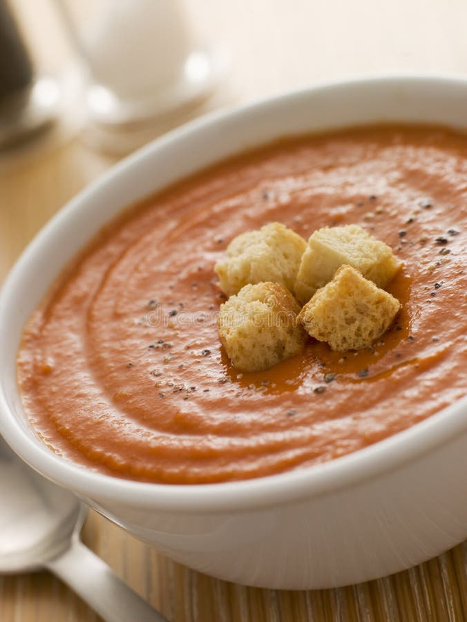 misek zupy croutons pomidor obraz royalty free misek zupy croutons pomidor obraz royalty free