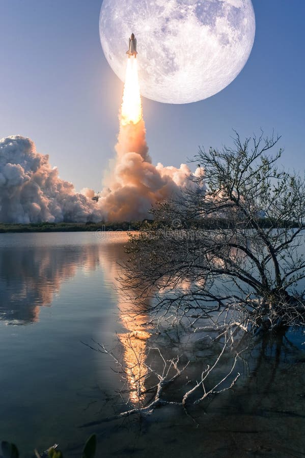 Misión en la luna, collage conceptual imagen de archivo libre de regalías Misión en la luna, collage conceptual imagen de archivo libre de regalías