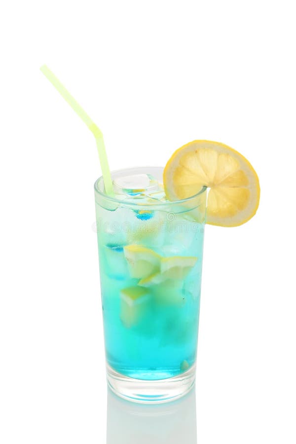 Misted exponeringsglas av lemonad med citronen och blått