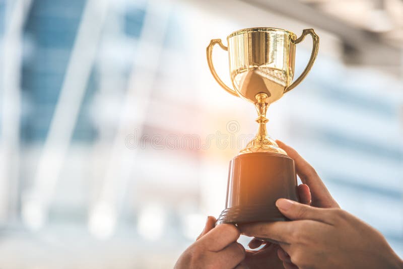 Mistrza złoty trofeum dla zwycięzcy tła Sukcesu i osi?gni?cia poj?cie Sporta i fili?anki nagrody temat Mistrza złoty trofeum dla zwycięzcy tła Sukcesu i osi?gni?cia poj?cie Sporta i fili?anki nagrody temat
