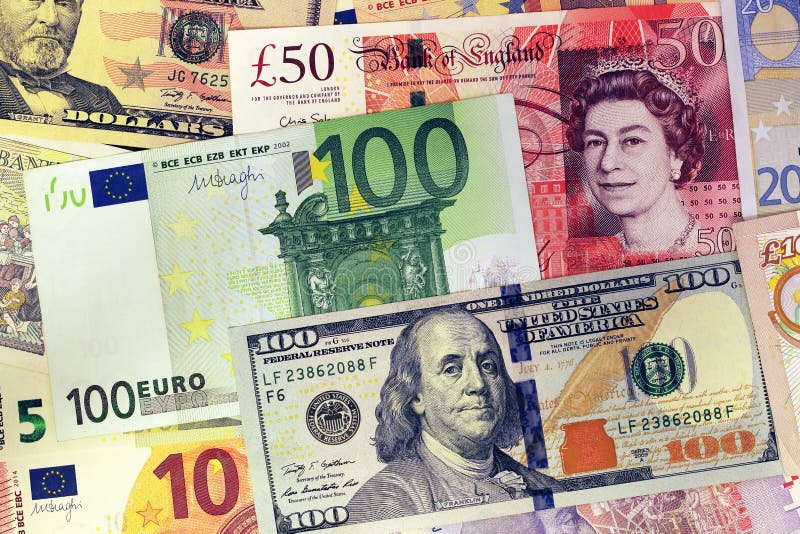 Mistura de cédulas das moedas - dólar, libra esterlina, Euro imagens de stock Mistura de cédulas das moedas - dólar, libra esterlina, Euro imagens de stock