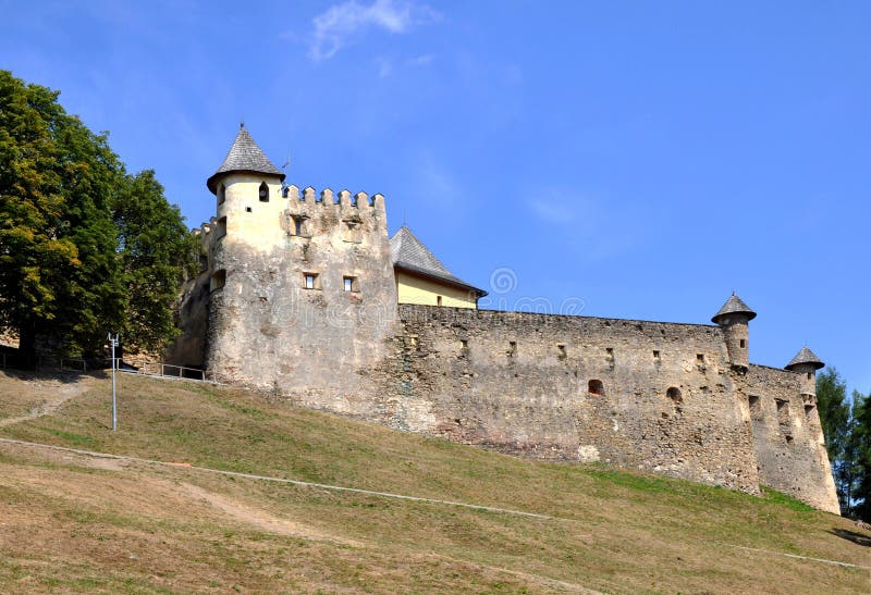 Mittelalterliches Schloss in Stara Lubovna, Slowakei stockfotos Mittelalterliches Schloss in Stara Lubovna, Slowakei stockfotos