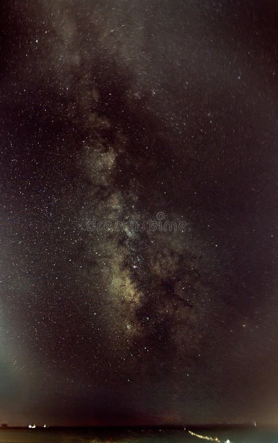 Mitten av galaxen är Vintergatan Fotograferat på stranden av medelhavet arkivfoto Mitten av galaxen är Vintergatan Fotograferat på stranden av medelhavet arkivfoto