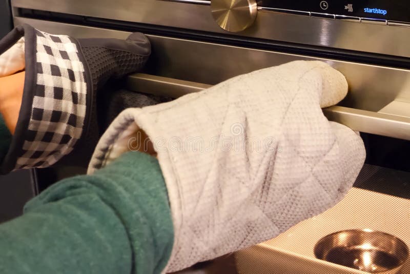 Mittens for Hot. Cook Opens the Oven Stock Image - Image of gloves ...