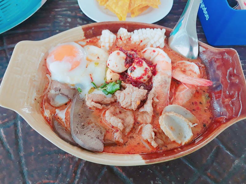 Mix Thai Tomyum noodle