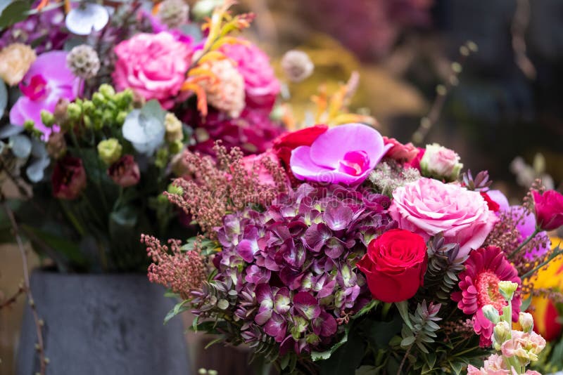 Mixed Bouquets of Pink and Red Flowers for Valentine S Day ...